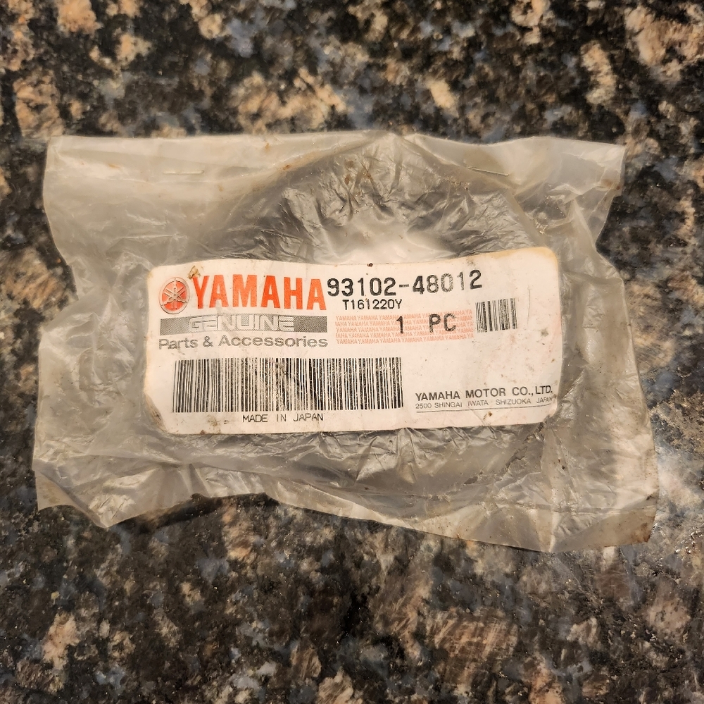 Yamaha 93102-48012 Oil Seal